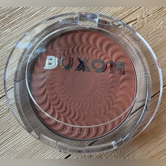 Buxom ‘StayCation Vibes’ Bronzer - Picture 4 of 5